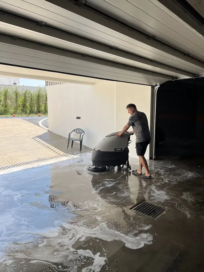 Mašinsko čišćenje velike površine